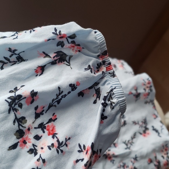 No Boundaries Junior Off the Shoulder Blouse - Picture 6 of 6